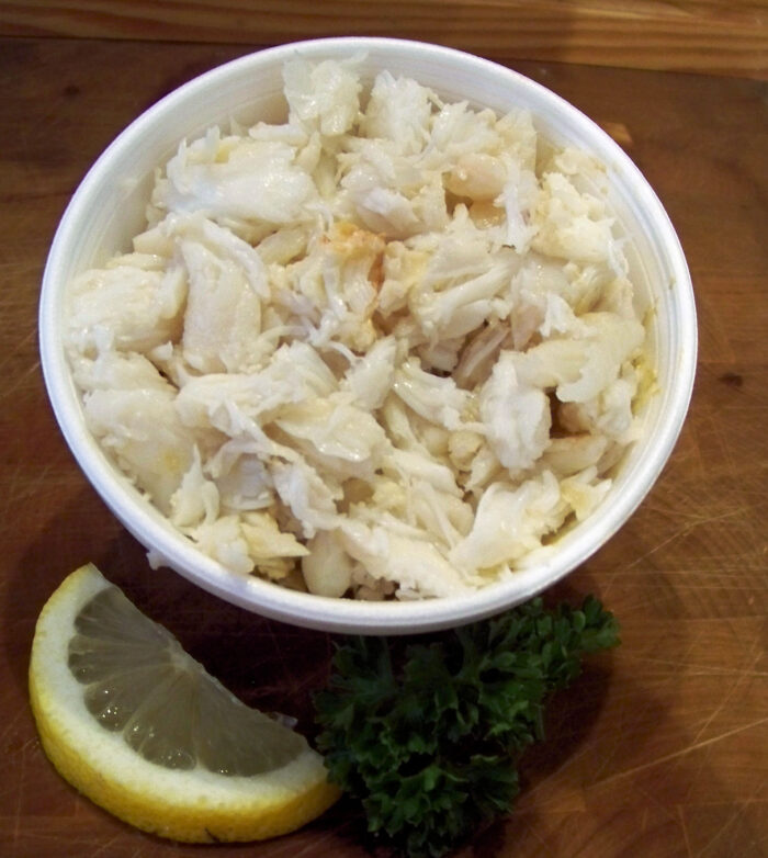 Fresh Dressed Mixed Crab Meat - Image 5